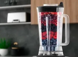 ПОМОЩНИКИ НА КУХНЕ